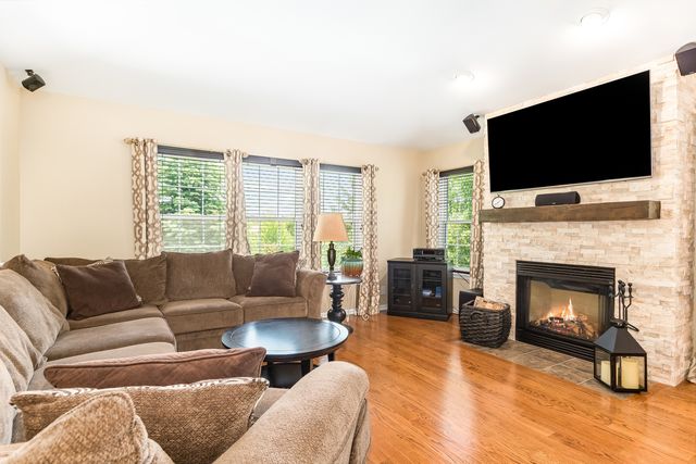330 Veneto, Bloomingdale, IL 60108