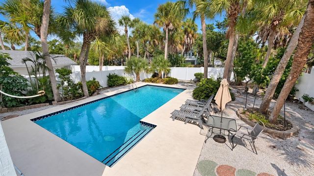 5157 SANDY BEACH AVENUE, Sarasota, FL 34242