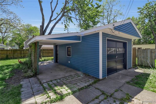 227 Wheatfield St, North Tonawanda, NY 14120