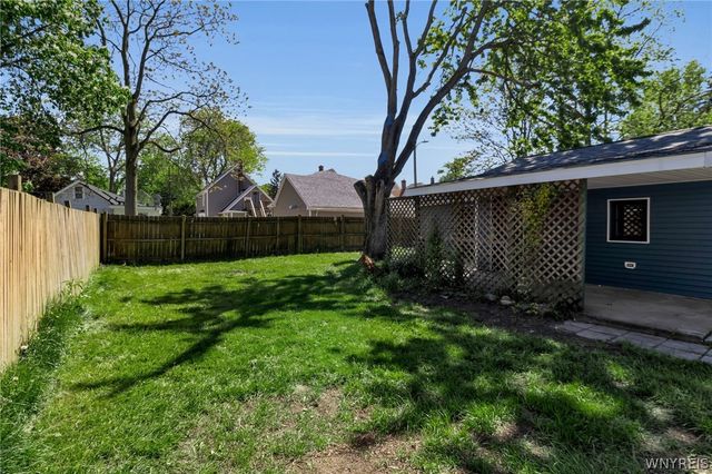 227 Wheatfield St, North Tonawanda, NY 14120