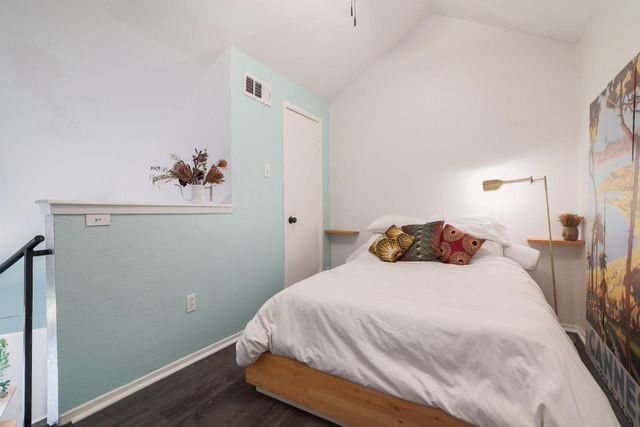 1840 Burton DR 223, Austin, TX 78741