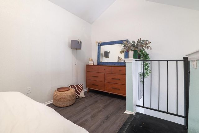 1840 Burton DR 223, Austin, TX 78741