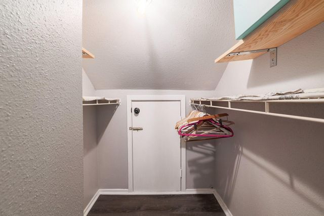 1840 Burton DR 223, Austin, TX 78741