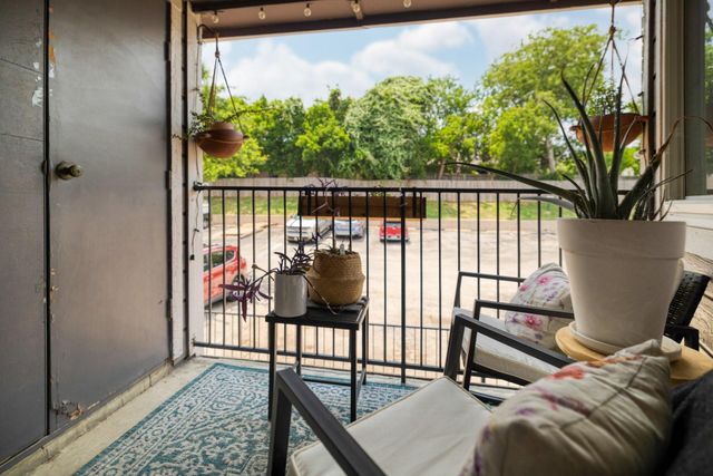 1840 Burton DR 223, Austin, TX 78741