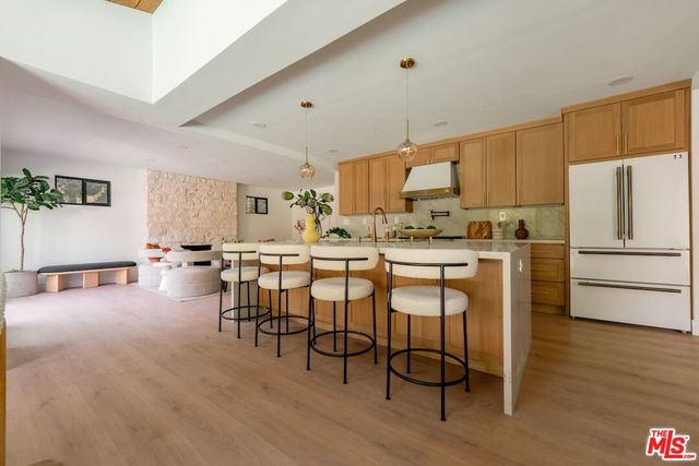 13925 Branton Place, Sherman Oaks, CA 91423