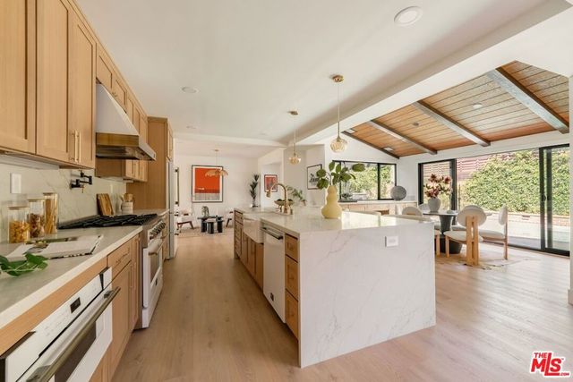 13925 Branton Place, Sherman Oaks, CA 91423