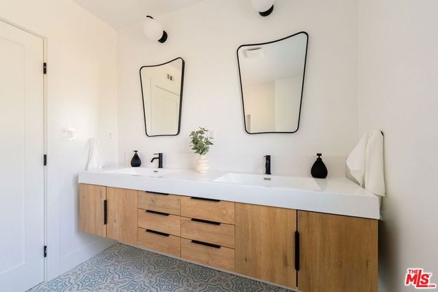 13925 Branton Place, Sherman Oaks, CA 91423