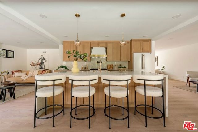 13925 Branton Place, Sherman Oaks, CA 91423