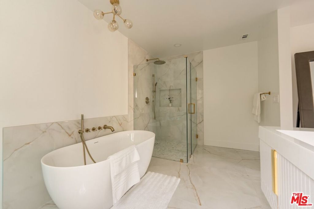 Image 31 of property listing at 13925 Branton Place, Sherman Oaks, CA 91423