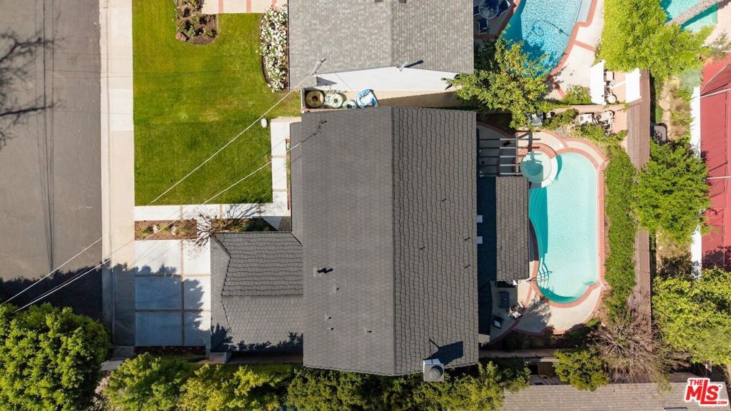 Image 37 of property listing at 13925 Branton Place, Sherman Oaks, CA 91423