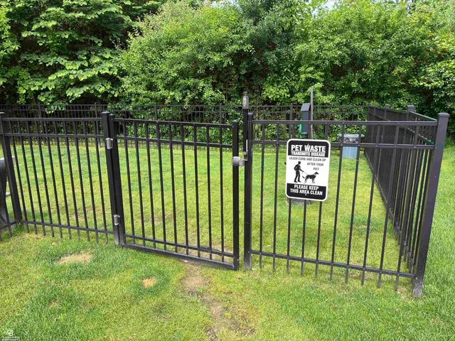 13113 Woodridge Circle 7, Plymouth, MI 48170