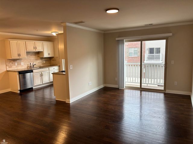 13113 Woodridge Circle 7, Plymouth, MI 48170