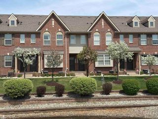 13113 Woodridge Circle 7, Plymouth, MI 48170