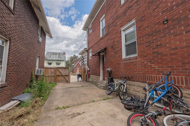 1425 Forsythe St, Marshall Shadeland, PA 15212
