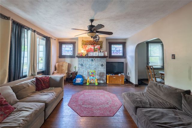 1425 Forsythe St, Marshall Shadeland, PA 15212