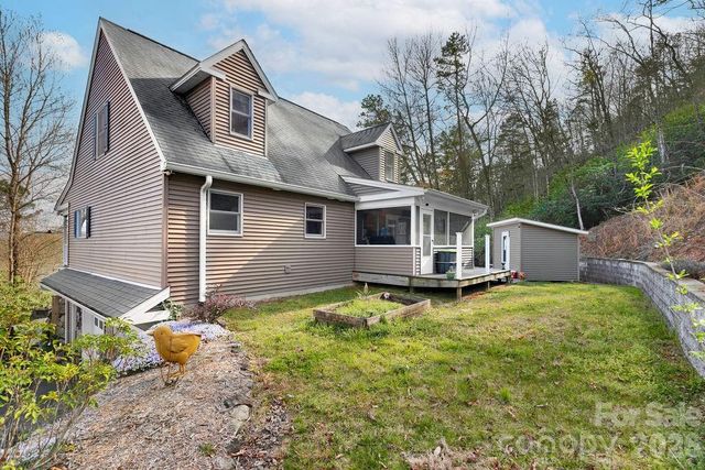 410 Forest Lake Road, Brevard, NC 28712