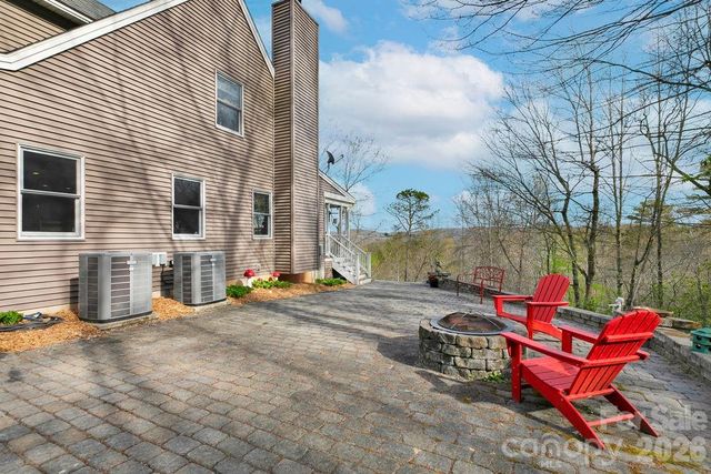 410 Forest Lake Road, Brevard, NC 28712
