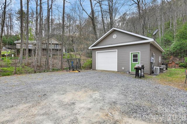 410 Forest Lake Road, Brevard, NC 28712
