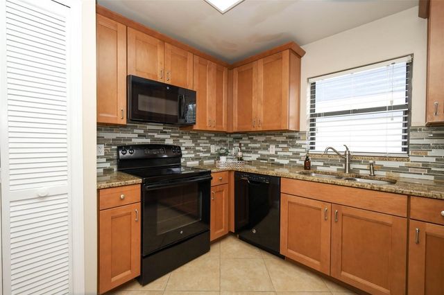 1047 ABELL CIRCLE, Oviedo, FL 32765