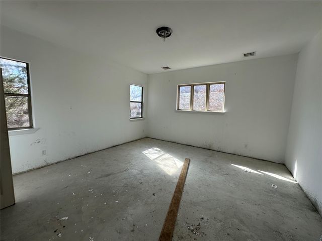 170 Scarlet Harts LN, Dale, TX 78616