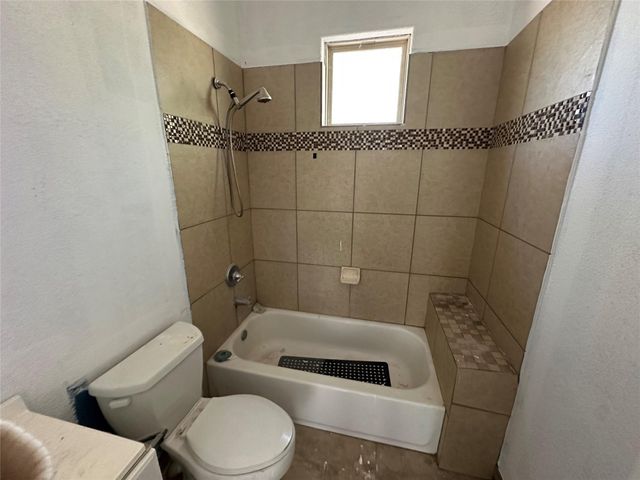 170 Scarlet Harts LN, Dale, TX 78616