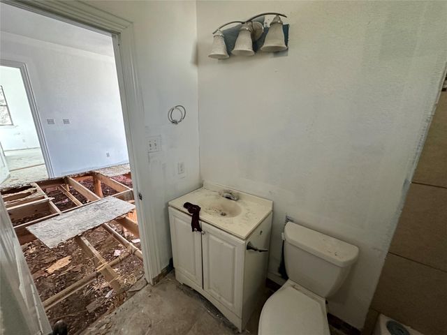 170 Scarlet Harts LN, Dale, TX 78616