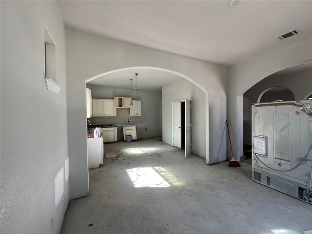 170 Scarlet Harts LN, Dale, TX 78616