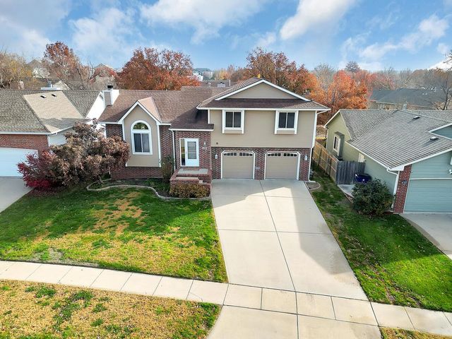 3610 Whispering Brook St, Wichita, KS 67220