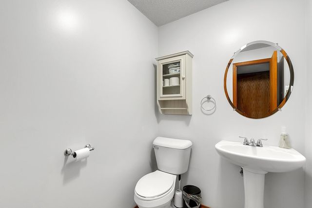 3610 Whispering Brook St, Wichita, KS 67220