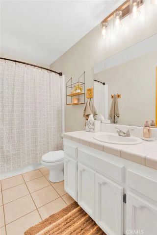 8173 Mono, Hesperia, CA 92345