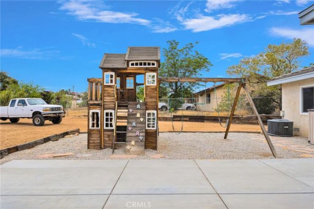 8173 Mono, Hesperia, CA 92345