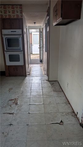 83 Thompson Street, Buffalo, NY 14207