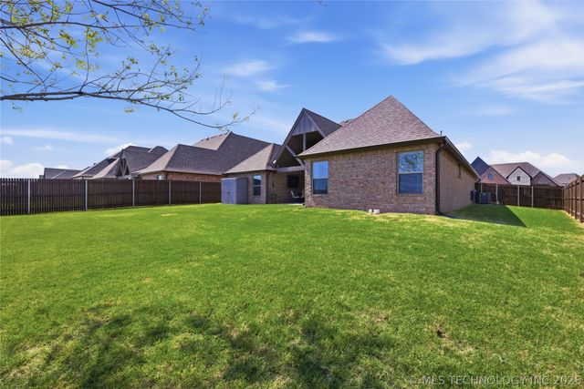 7915 N 149th East Avenue, Owasso, OK 74055
