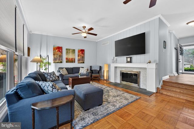419 EDGEMOOR DR, Moorestown, NJ 08057