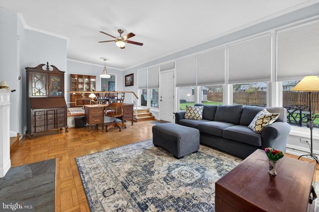 419 EDGEMOOR DR, Moorestown, NJ 08057