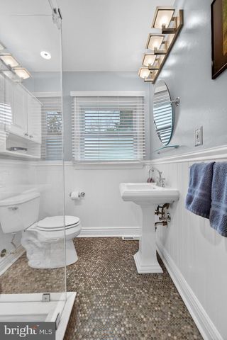 419 EDGEMOOR DR, Moorestown, NJ 08057