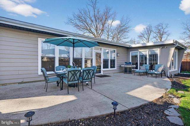 419 EDGEMOOR DR, Moorestown, NJ 08057