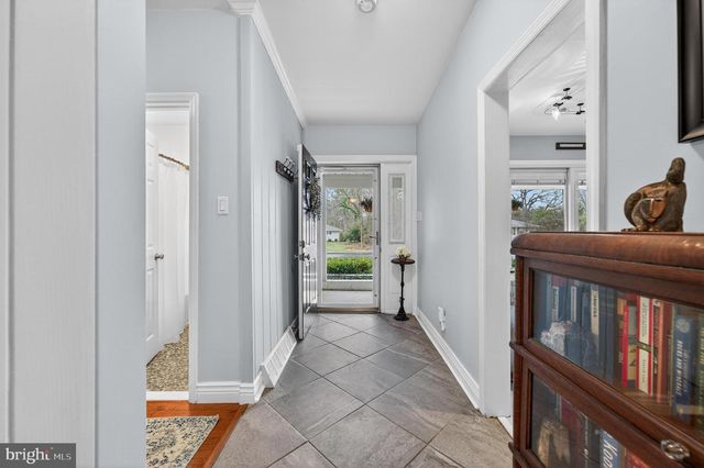 419 EDGEMOOR DR, Moorestown, NJ 08057