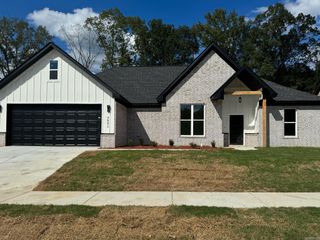 4842 Coronell Way, Bryant, AR 72002