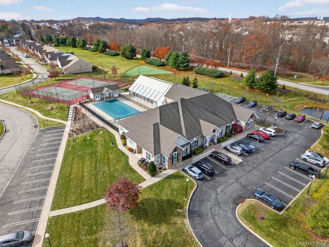 24 Juniper Circle, Middletown, NY 10940