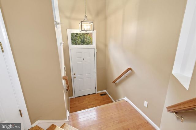 1789 DAWSON ST, Vienna, VA 22182