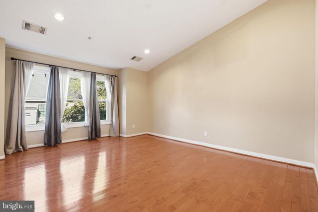 1789 DAWSON ST, Vienna, VA 22182