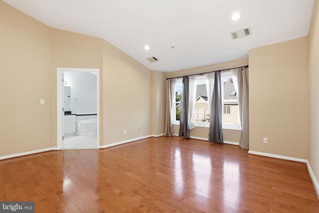 1789 DAWSON ST, Vienna, VA 22182
