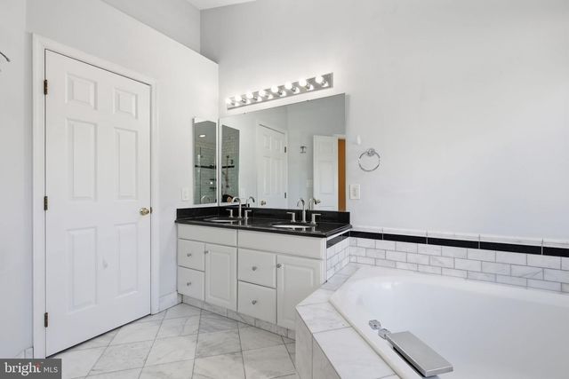 1789 DAWSON ST, Vienna, VA 22182