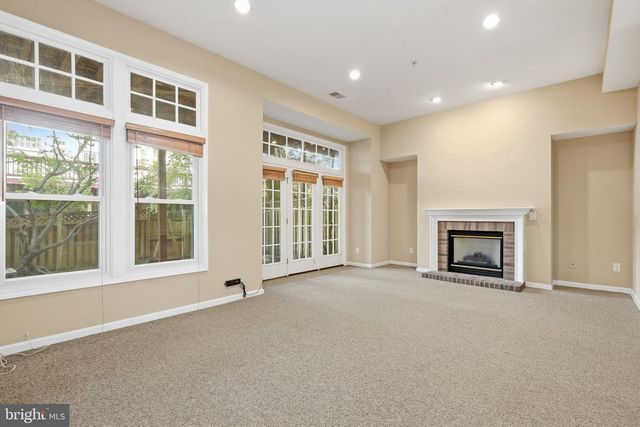 1789 DAWSON ST, Vienna, VA 22182
