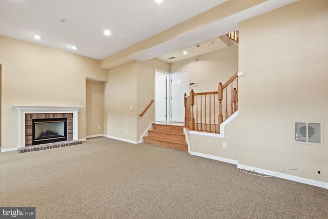 1789 DAWSON ST, Vienna, VA 22182