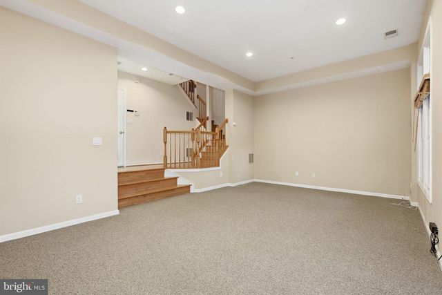 1789 DAWSON ST, Vienna, VA 22182