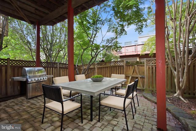 1789 DAWSON ST, Vienna, VA 22182