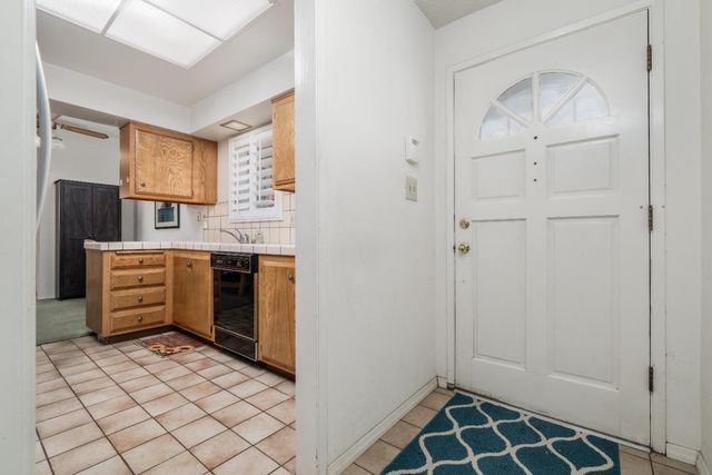 3058 Notre Dame Dr, Sacramento, CA 95826