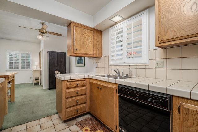 3058 Notre Dame Dr, Sacramento, CA 95826